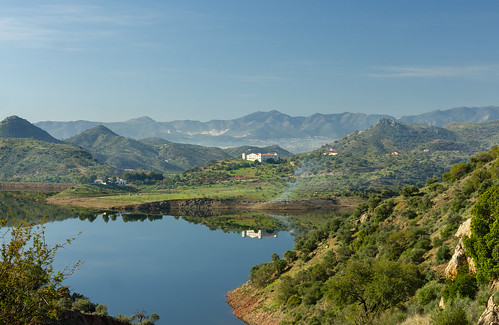 guadalhorce casasola pantano presa embalse panorama landscape reflections lake countryside malaga almogia country andalucia spain españa