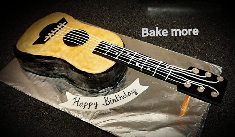 Guitar Cake by Bake More