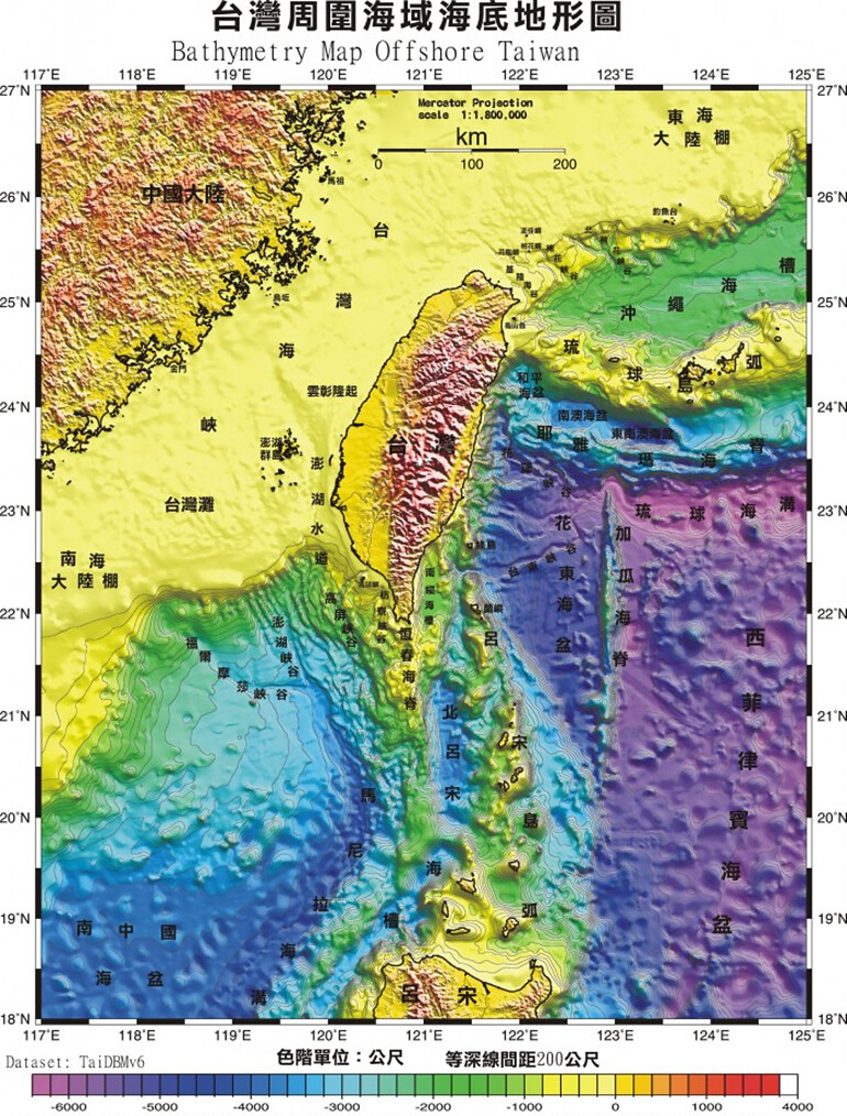 圖28：台灣周邊海域水深、地形及底質複雜，棲地多樣化造成物種多樣性高。深海與大洋生態系佔了近2/3。