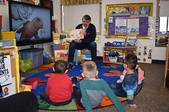 Rep. Ackert celebrates Read Across America with Hale Early Education students in Coventry