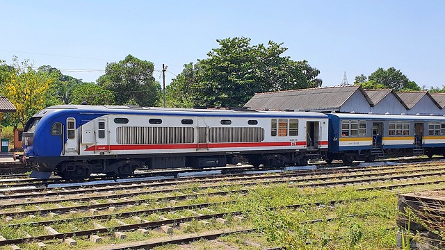 Sri Lanka Railways Class S10 number 879