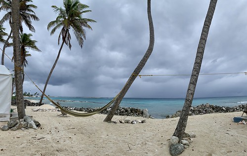 halfmooncaye belize