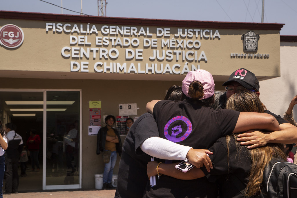 A casi tres años del feminicidio de Diana Velázquez familiares colocan memorial frente a Fiscalía de Chimalhuacán