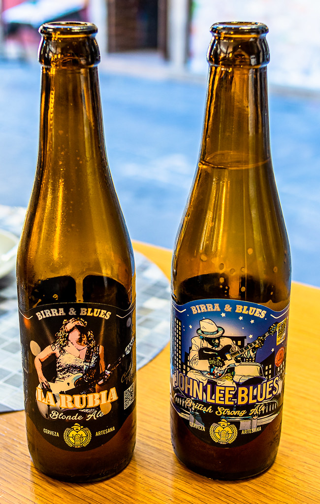 He's & Her's Craft Beers (Birra & Blues Pub) (Olympus OM-D EM1.2 & Panasonic Lumix G 20mm f1.7 Prime) (1 of 1)