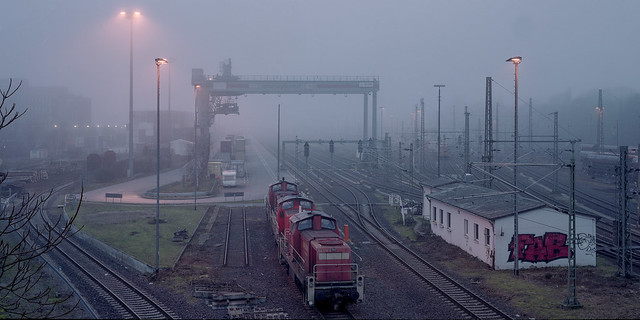 Güterbahnhof Frankfurt Ost im Nebel