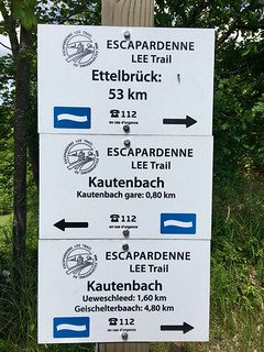 Lee Trail signs