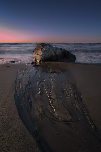 sea canoneos6d canon lee hirtshals denmark light water landoflight landscape seascape boulder rock beach sunset