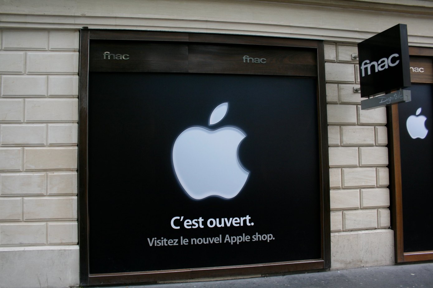 以不公平規則河蟹經銷商 蘋果遭法國政府重罰史上最高的11億歐元
