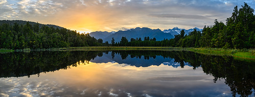 southislandtrip2020 lakemathesontrack sunrise panorama mirrorlake reflection