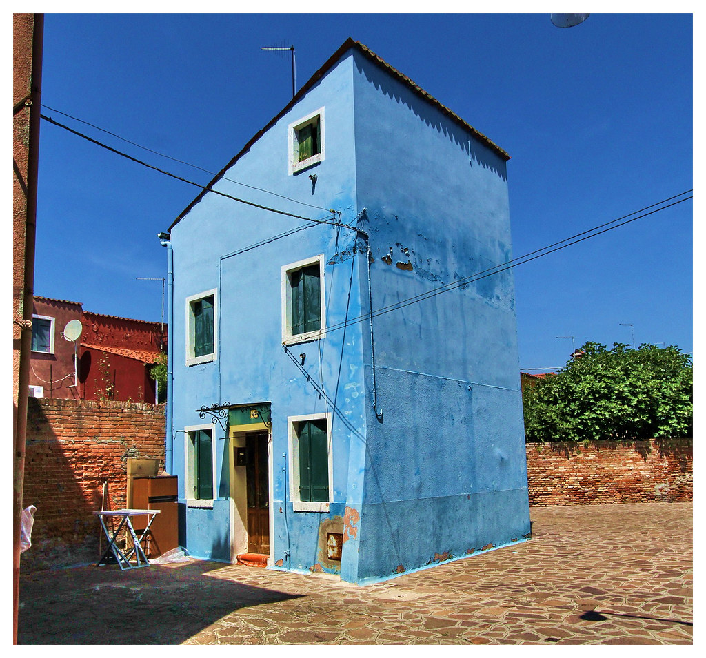the blue house, Venice (Burano)