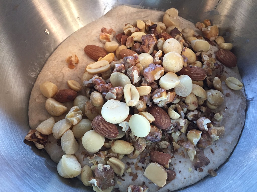 Mixing mixed nuts