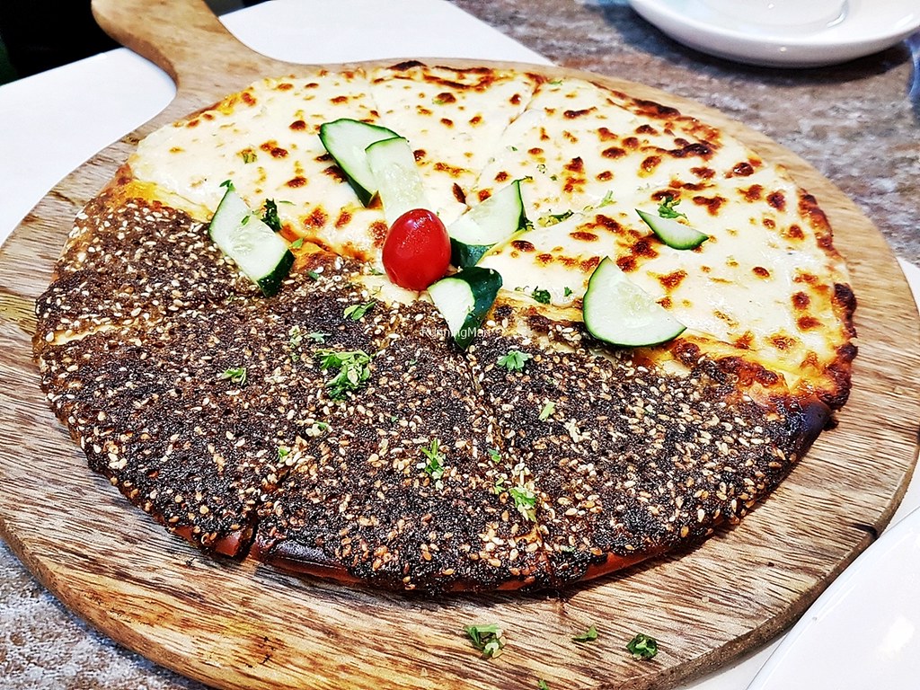 Manakish Za'atar & Cheese
