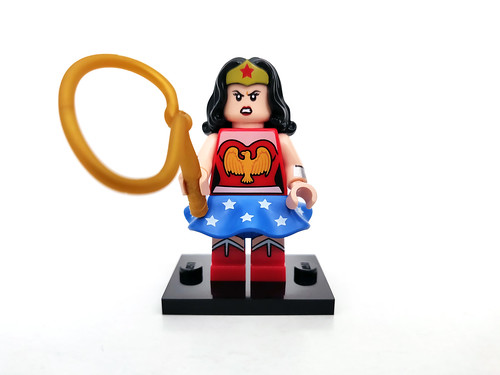 LEGO Mini Figure DC Super Heroes Wonder Women with Posing Brick # 71026 