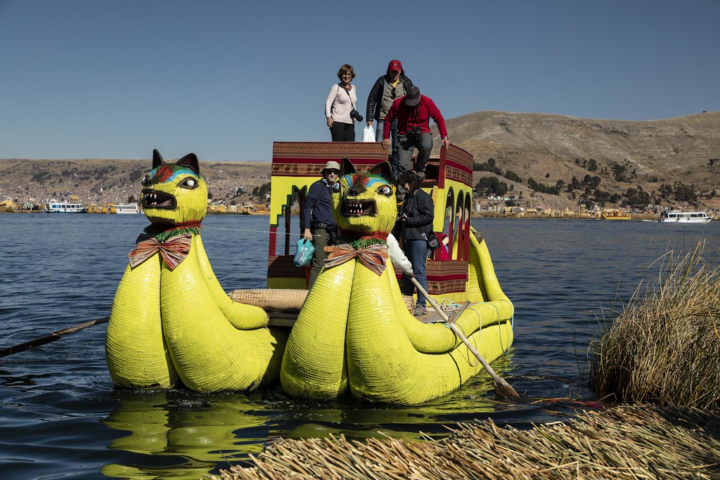 Barca tradicional. Lago Titicaca.