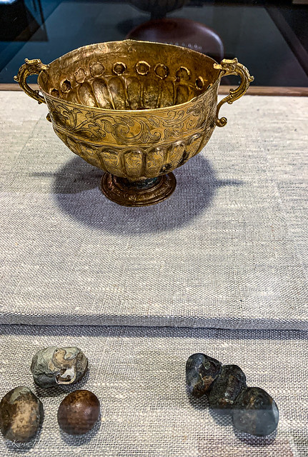 Poison cup and bezoar stones-1691
