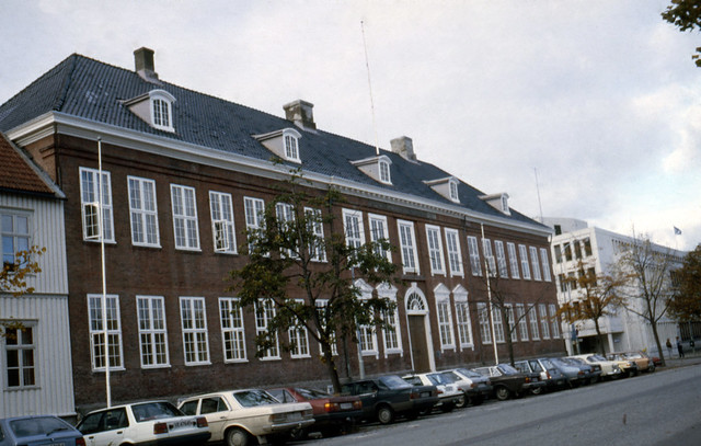 Trondheim Katedralskole - Harsdorff-bygningen (1986)