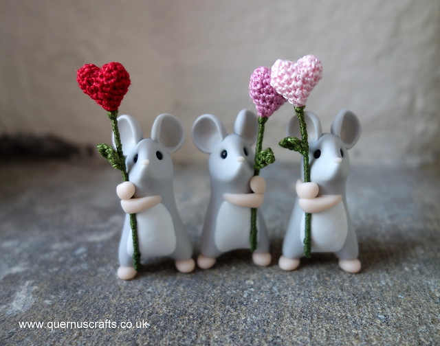 Little Love Heart Flower Mice