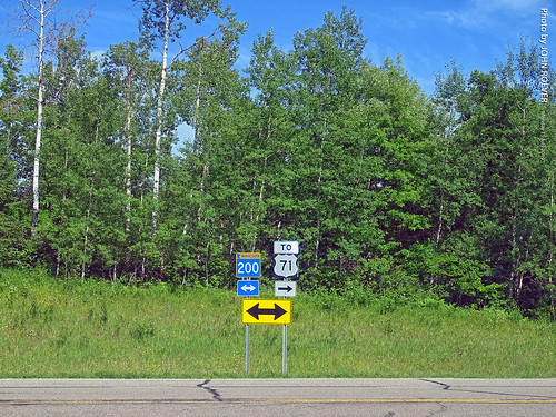 minnesota 2019 july july2019 vacation roadtrip 2019vacation 2019roadtrip minnesota2019roadtrip minnesota2019vacation drive driving driver driverpic ontheroad road highway hubbardcounty sign shieldsign shieldsigns us71 ushighway71 highway71 minnesotastatehighway200 statehighway200 highway200 mn200 itascastatepark afternoon woods trees northwoods usa