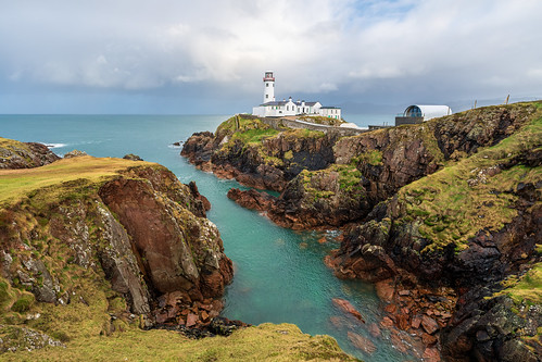 fanad head drive light house rock view scenic famous old building landmark monument tourist visit tourism seascape irish lowepro sea nikkor manfrotto ocean coast waves reflection wild atlantic way algae costal shore plants gareth wray photography nikon 1424mm uk dream photographer vacation holiday europe d850 abandoned tower irelands historic cliffs naural cove beach rocks rocky strand day erosion tide pool pond reflections