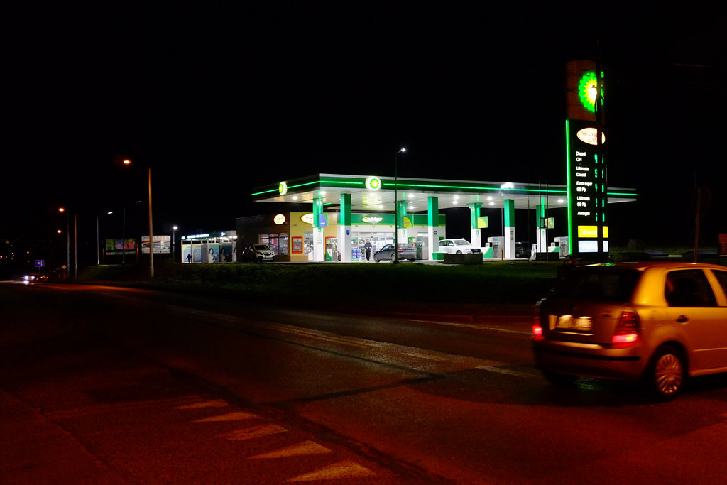 Stacja benzynowa BP / BP gas station