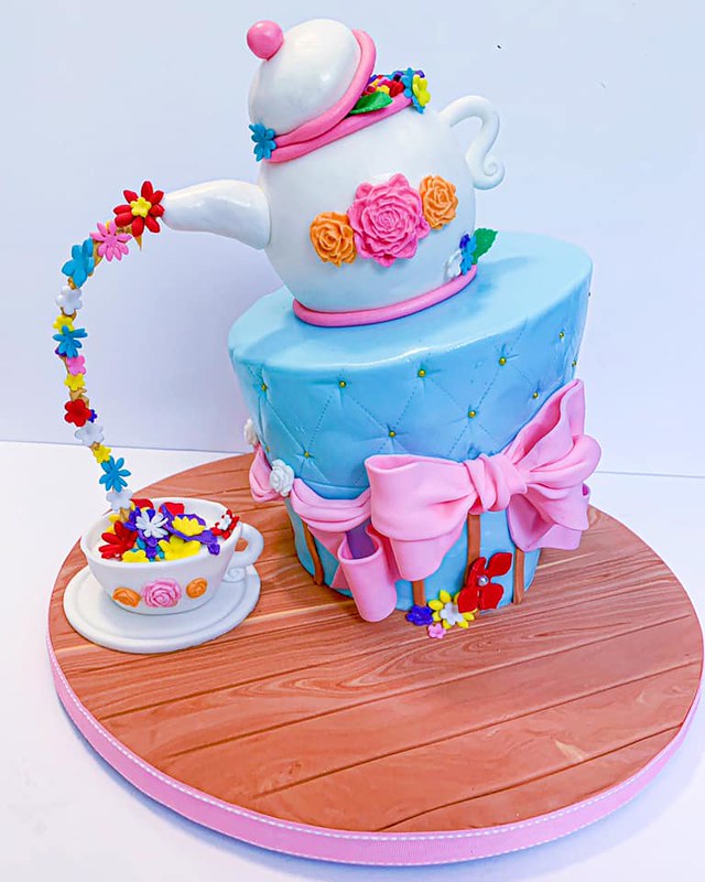Cake by Love and Cake