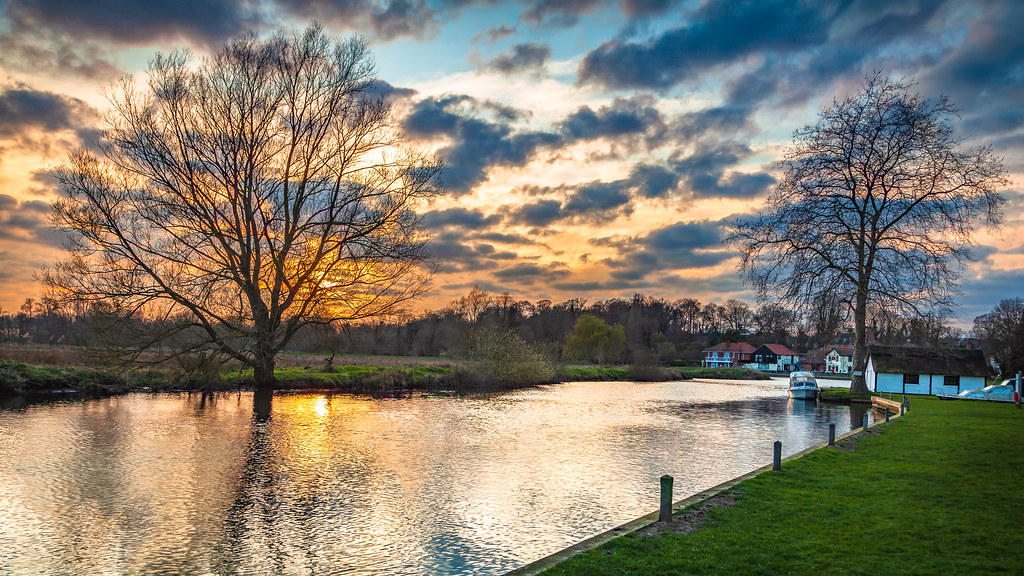 Sunset over the river at Coltishall