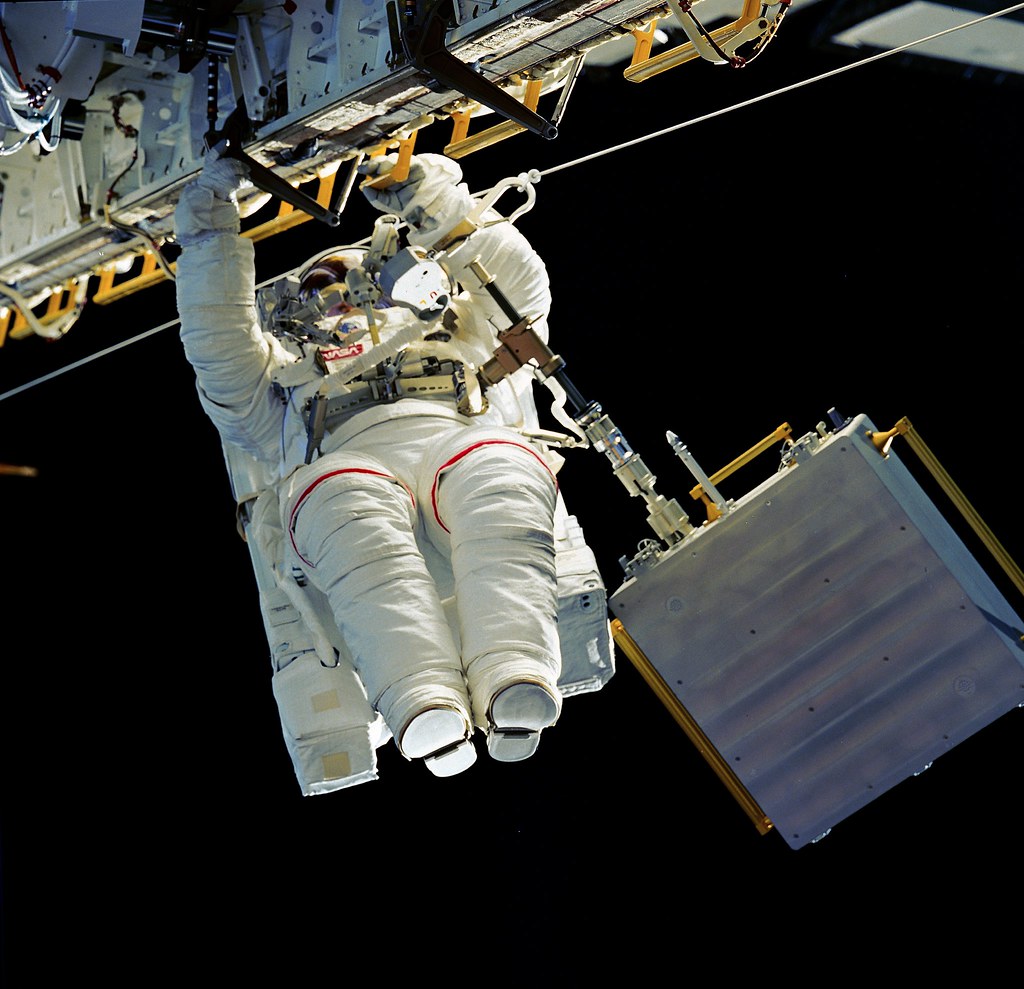 Linda Godwin on spacewalk at Mir