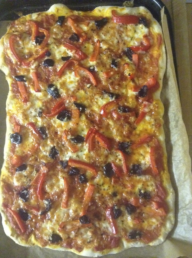 Friday night is pizza à la Phil night!