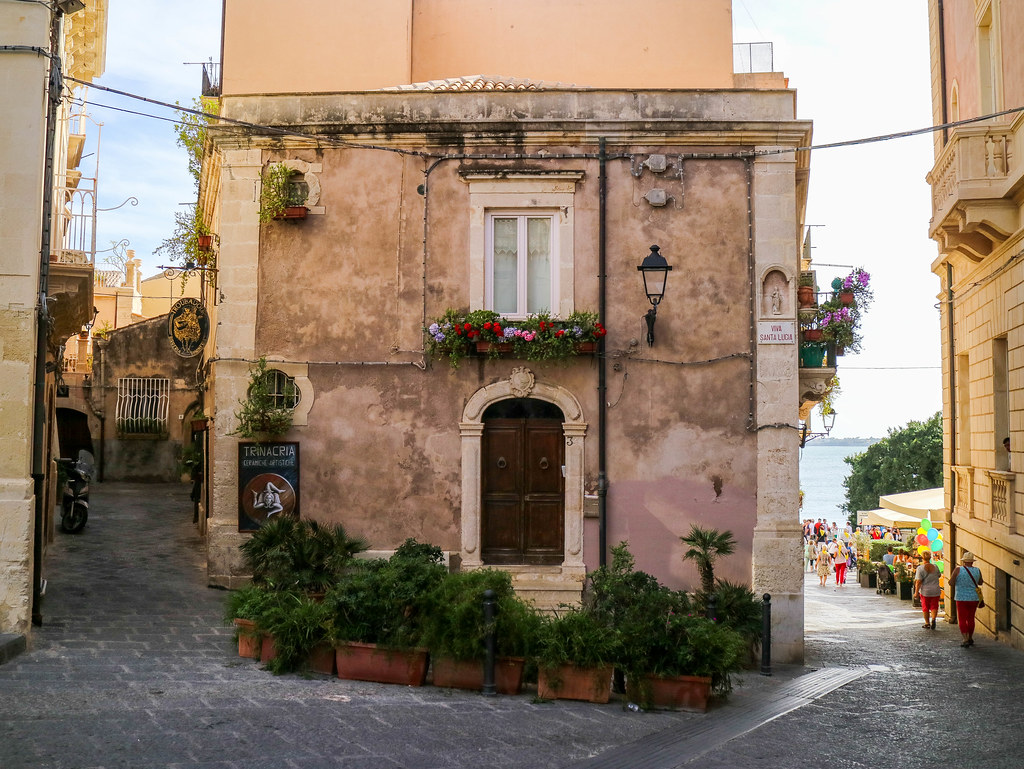 Fachadas en isla Ortigia en Sicilia