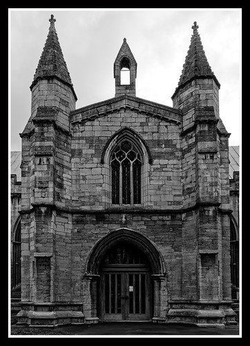 grantham lincolnshire north stwulframs church historicchurch outdoorview transept visitorcentre pentaxks2 sigma1020mmf456exdc