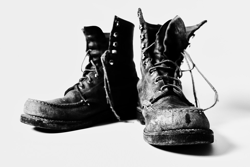 My old, weary boots | Emilio Alonso | Flickr