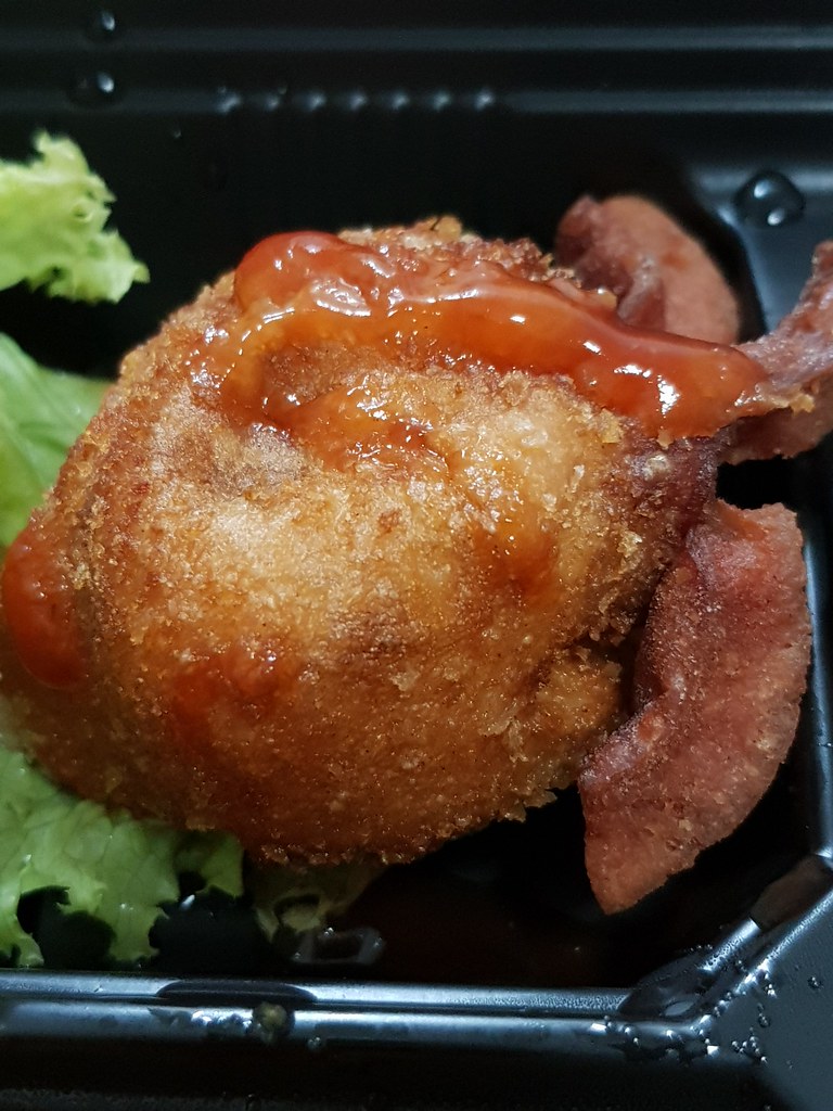 韓式大蒜大豆炸雞配韩式冬粉和湯 Korean Garlic Soy Fried Chicken w/Rice & Soup set rm$16.90 @ Muk Ó Korean (Do-Si-Rak Bento Cafe) USJ10 Opposite Berrys