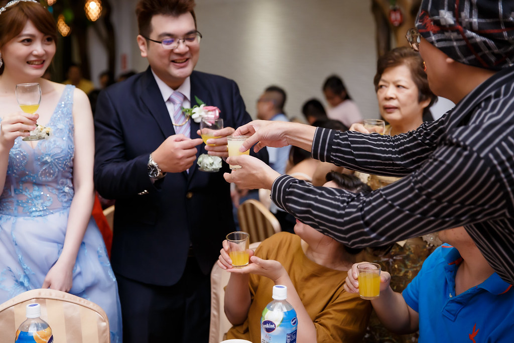 [婚禮攝影]奕翔驛帆 文定迎娶晚宴@台北花卉村-最專業的團隊完成每場完美婚禮紀錄，拍的不只好更要快! #婚禮紀錄