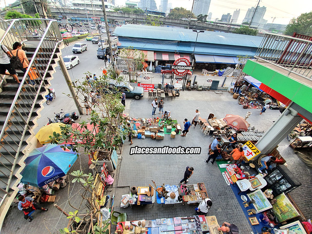 bangsue junction mall chatuchak playground flea market