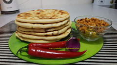 Sri Lankan Roti & Coconut Sambol / පොල් රොටි & පොල් සම්බෝල් / சிலோன் ரொட்டி / Shobanas kitchen