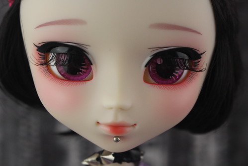 Pullip Noan Eyelids partially closed