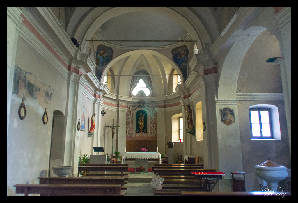 Interior de la Iglesia de Corippo