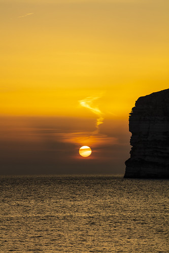 canon5dsr waterscape nature outdoors outside gozo malta sun sunset golden landscape silhouette mediterranean sea
