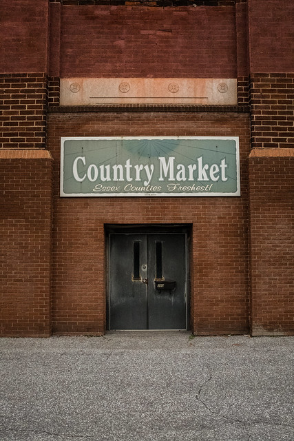 Country Market. LaSalle, ON.