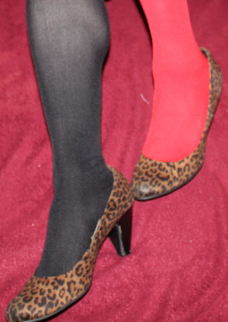 Red and Black tights | Red and Black tights | lexar567 | Flickr