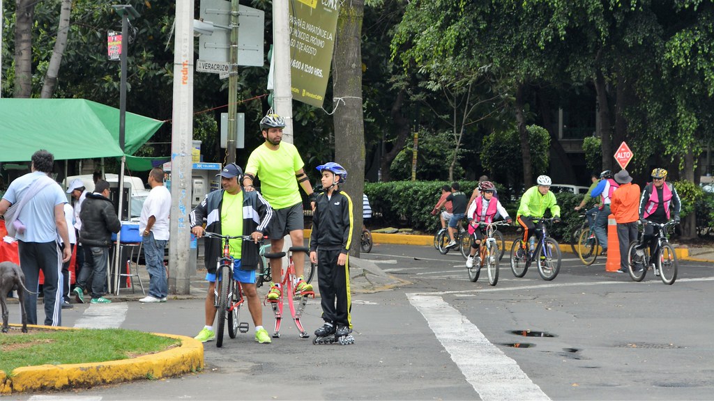 Cycling Sunday on Reforma 19 October 2014 (18)