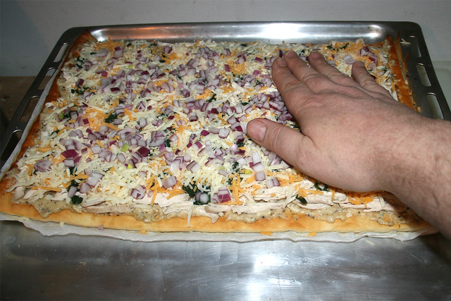 Pizza mit Hähnchen, geröstetem Knoblauch & Spinat – ReBaked – Subnetmask
