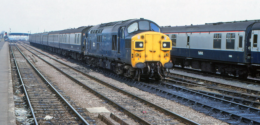 Class 37/0 37084 - Cambridge.
