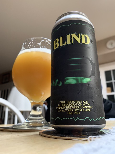 Blind Triple India Pale Ale - Crooked Run Brewing Company Sterling Virginia In Collaboration With Dynasty Brewing Company Ashburn Virginia