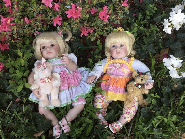 Rose and Gretchen with bears by the Azaelas 🌸💕👧