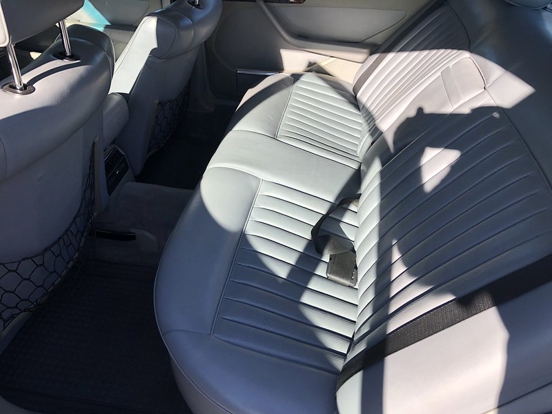 W126 Buyers Guide: LWB rear seat room