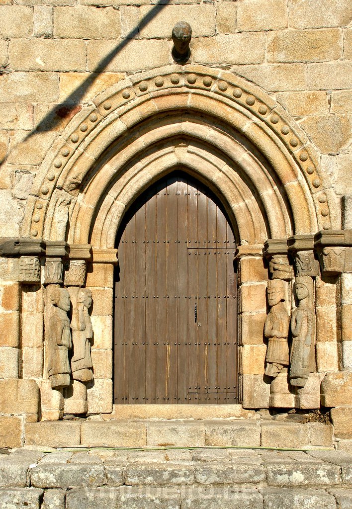 Portal principal da Igreja de Santa María del Azogue