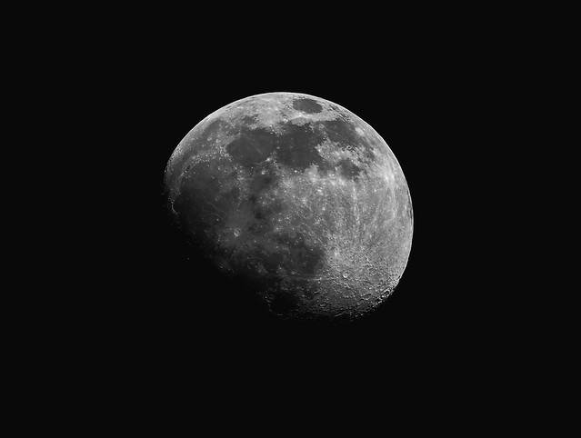 Moon 04-04-2020
