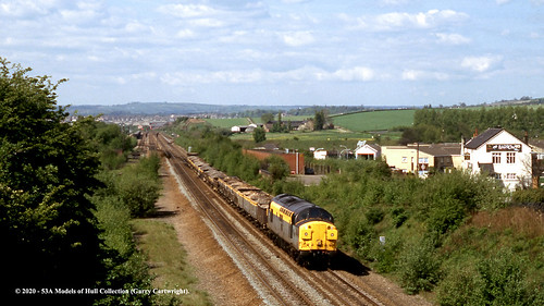 britishrail class37 37083 diesel freight barrowhill staveley derbyshire train railway locomotive railroad