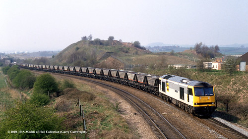 britishrail coalsector class60 60068 charlesdarwin diesel freight halllanejunction staveley derbyshire train railway locomotive railroad